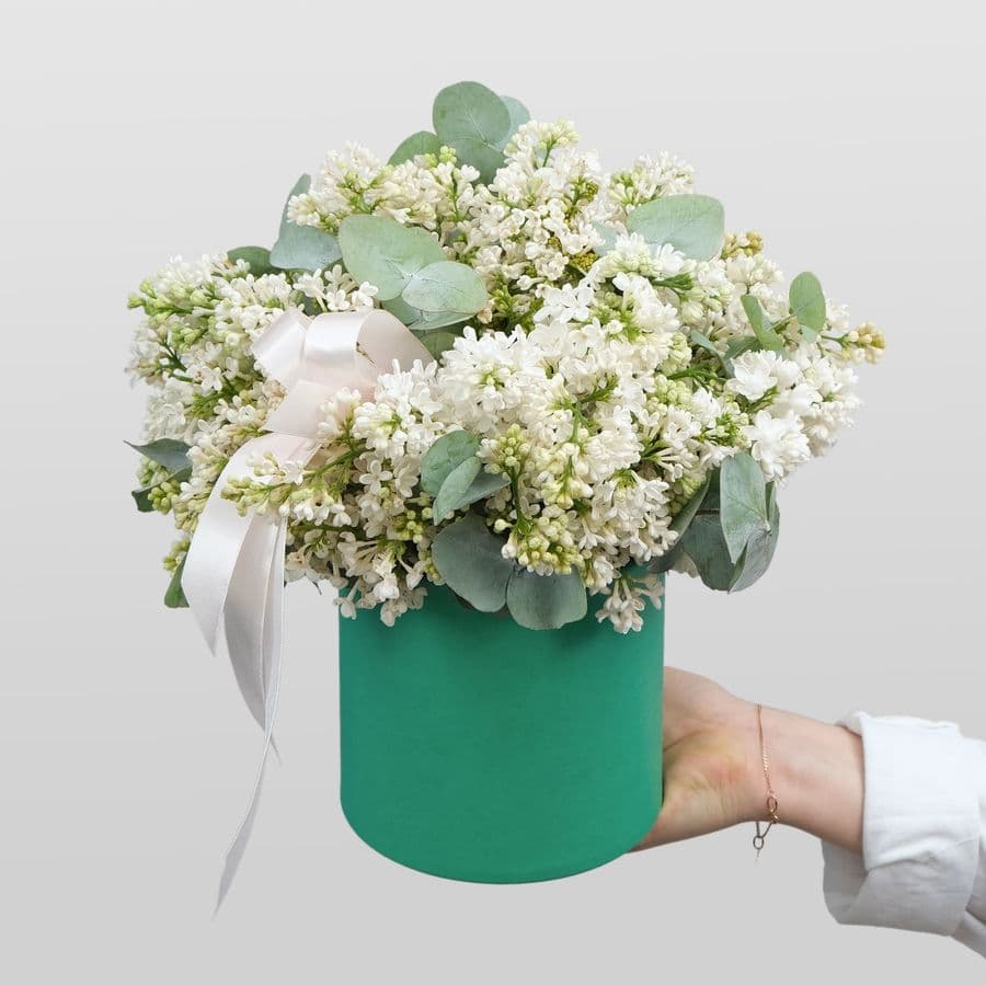 Композиция из Сирени «Женский каприз» с эвкалиптом