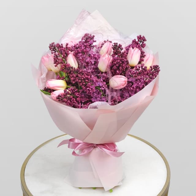 Букет из Сирени и Тюльпанов «Розовая любовь» Букет из Сирени и Тюльпанов «Розовая любовь»