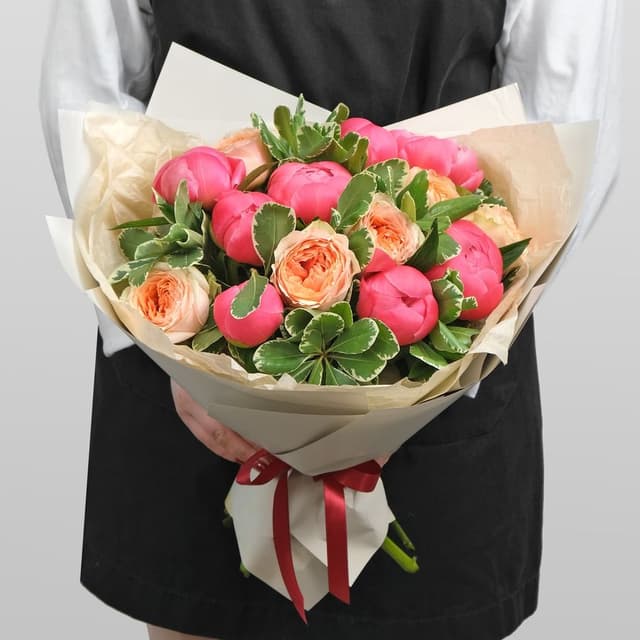 Букет из Пионов и Пионовидной Розы «Харпер» Букет из Пионов и Пионовидной Розы «Харпер»