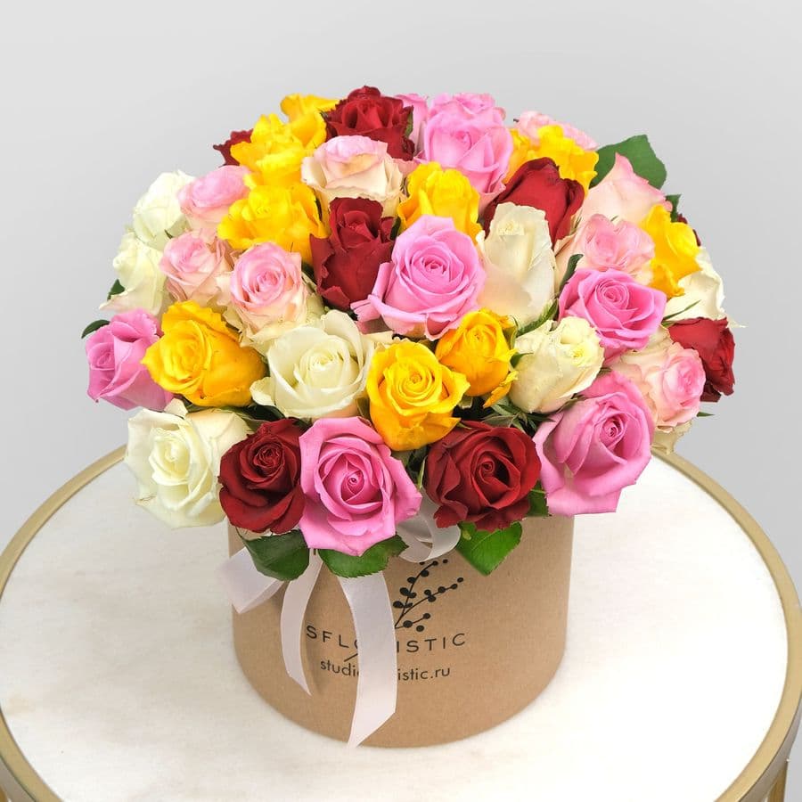 Композиция из кенийских Роз 51 шт в шляпной коробке «Беатриса»