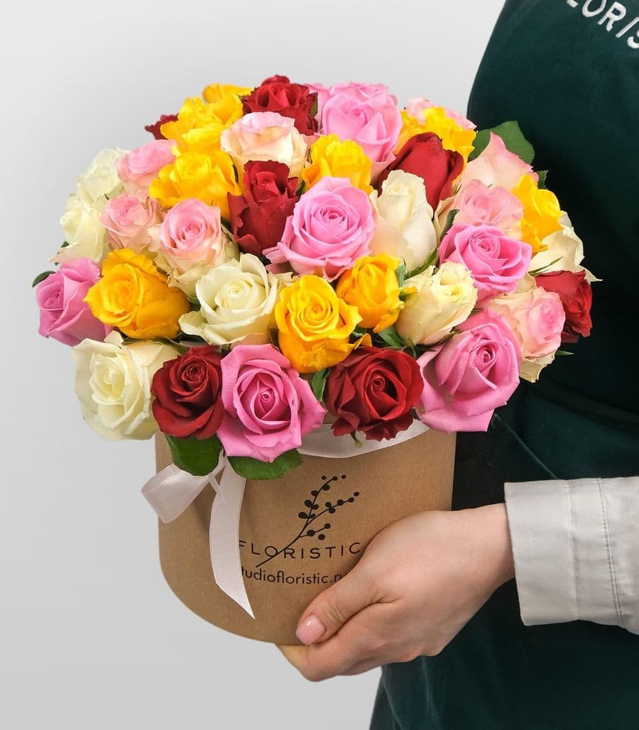 Композиция из кенийских Роз 51 шт в шляпной коробке «Беатриса»