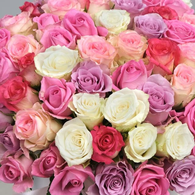 Композиция из кенийских Роз 101 шт в шляпной коробке «Мэдисон» Композиция из кенийских Роз 101 шт в шляпной коробке «Мэдисон»