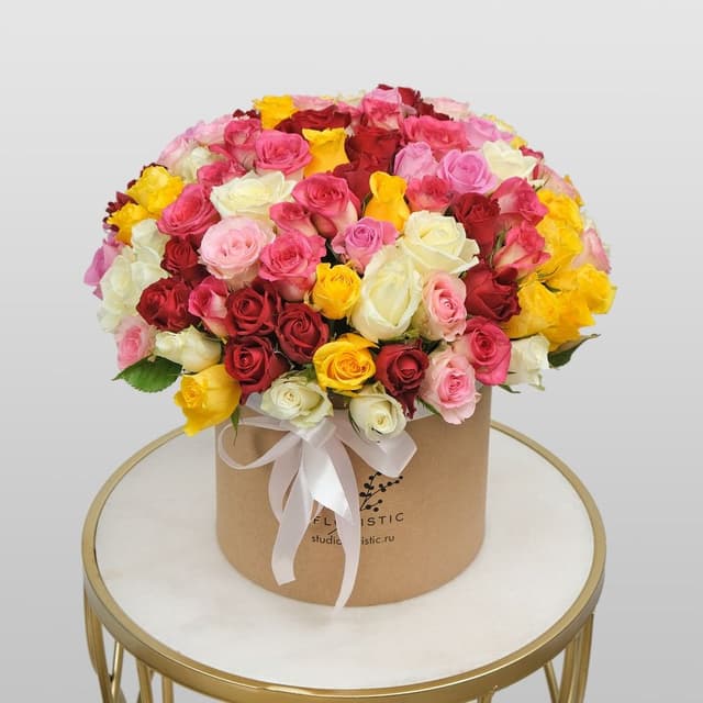 Композиция из кенийских Роз 101 шт в шляпной коробке «Мелисса» Композиция из кенийских Роз 101 шт в шляпной коробке «Мелисса»