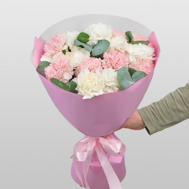 Букет из Гвоздики «Я Тебя Люблю» с эвкалиптом Букет из Гвоздики «Я Тебя Люблю» с эвкалиптом