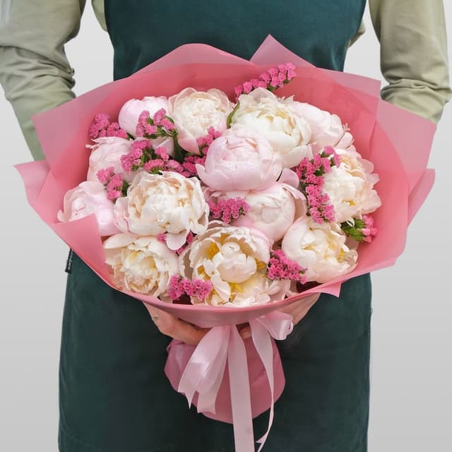 Букет из Пионов и Статицы «Лагуна Любви» Букет из Пионов и Статицы «Лагуна Любви»