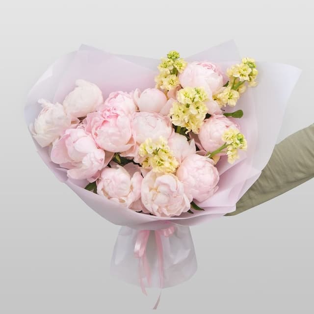 Букет из Пионов и Маттиолы «Розовая Фиалка» Букет из Пионов и Маттиолы «Розовая Фиалка»