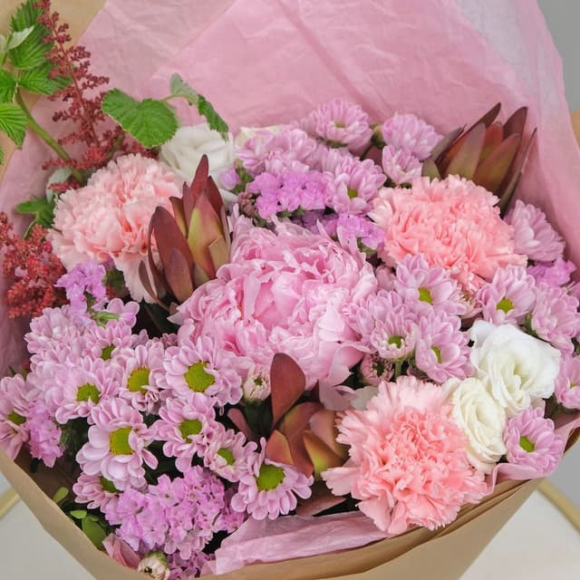 Букет из Гвоздики, Эустомы и Хризантемы «Закат на сафари» Букет из Гвоздики, Эустомы и Хризантемы «Закат на сафари»