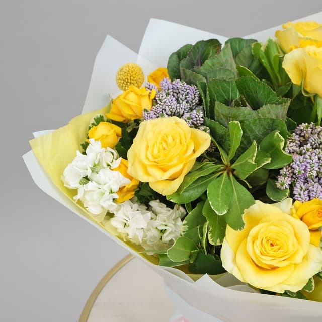 Букет из Роз, Маттиолы и Вероники «Солнечный Миг» Букет из Роз, Маттиолы и Вероники «Солнечный Миг»