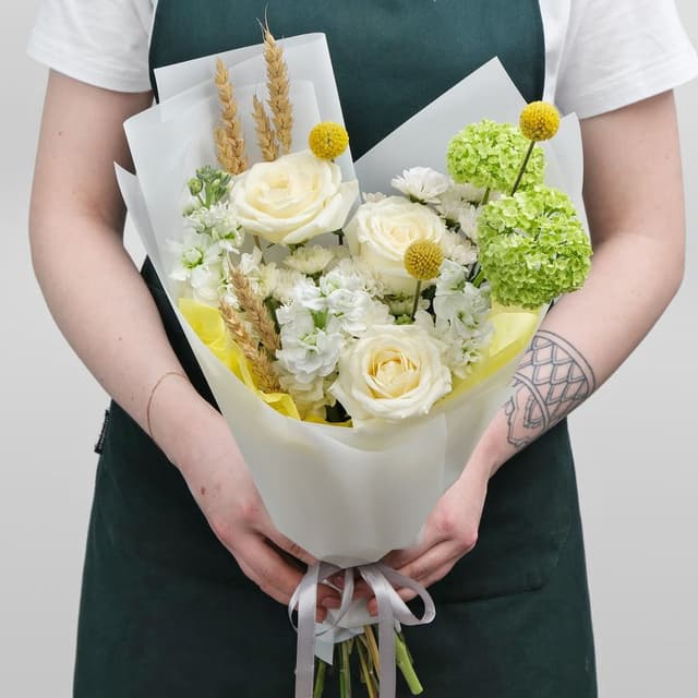 Букет из Роз, Маттиолы и Хризантемы «Нега» Букет из Роз, Маттиолы и Хризантемы «Нега»