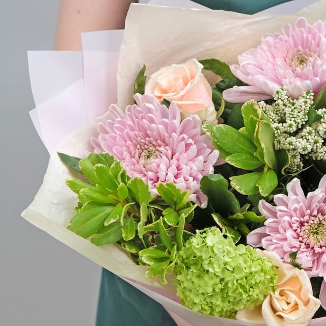 Букет из Роз, Хризантемы и Маттиолы «Сладкая Любовь» Букет из Роз, Хризантемы и Маттиолы «Сладкая Любовь»