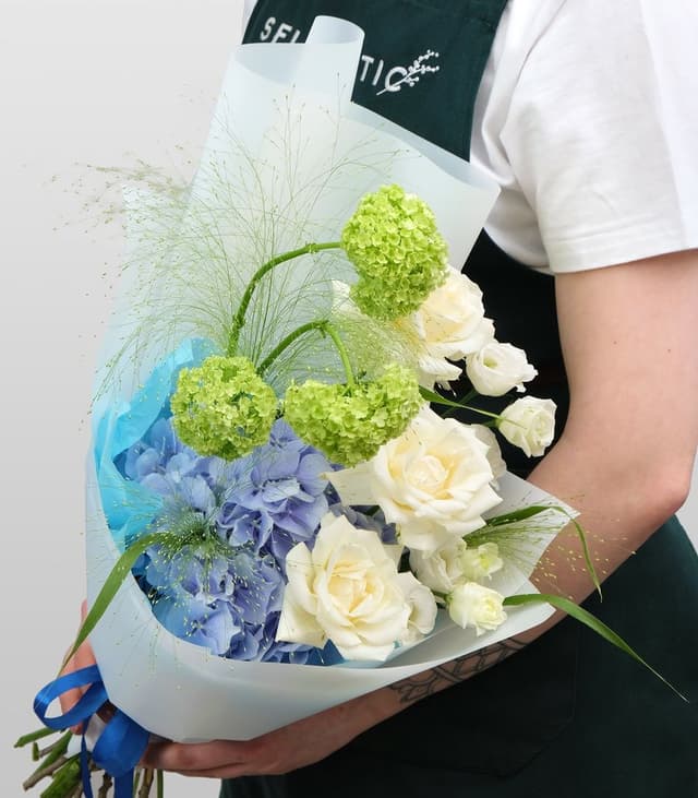 Букет Роз, Эустомы и Гортензии «Первое Свидание» Букет Роз, Эустомы и Гортензии «Первое Свидание»