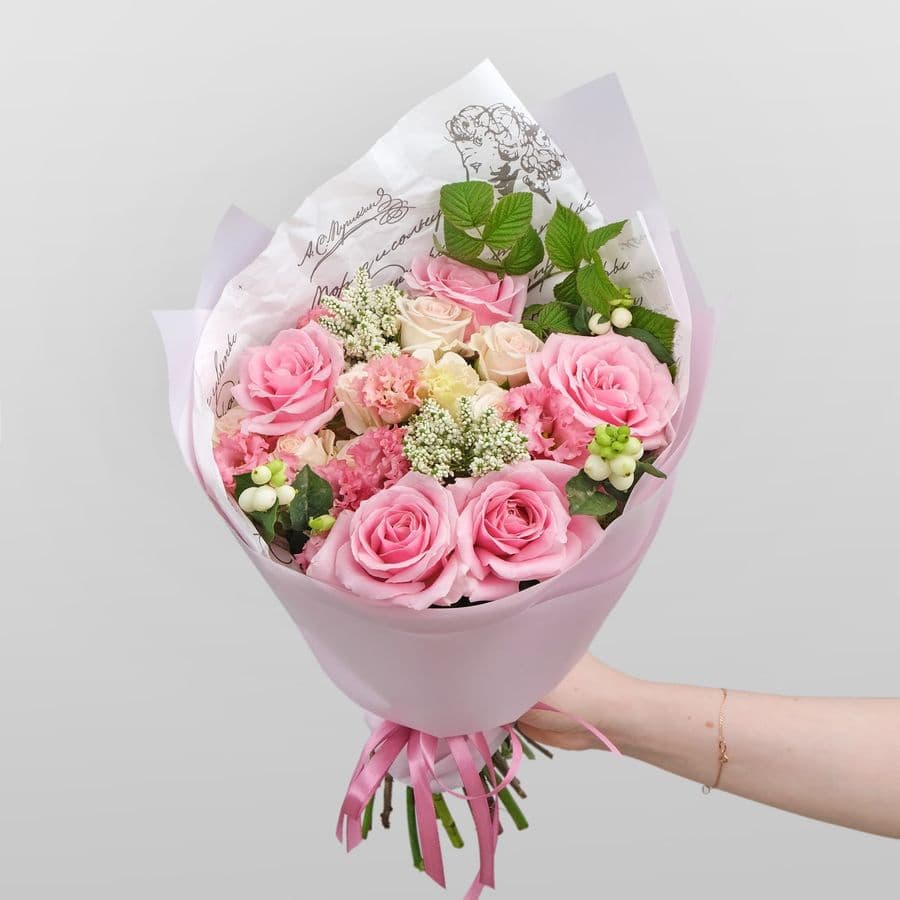 Букет из Роз, Эустомы и Гортензии «Я помню чудное мгновенье»