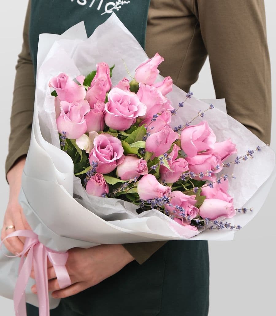 Букет из Роз Кения «Лавандовая любовь»