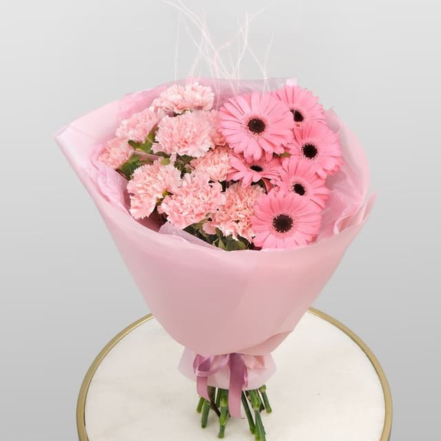 Букет из Гермини и Гвоздики «Розовая карамелька» Букет из Гермини и Гвоздики «Розовая карамелька»