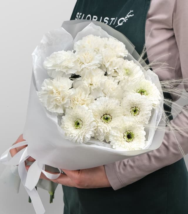 Букет из Гвоздики и Гермини «Сладкий пломбир» Букет из Гвоздики и Гермини «Сладкий пломбир»