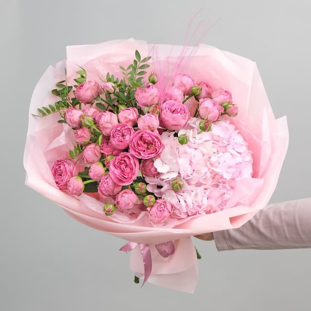 Букет из Гортензий и Розы Мисти Баблс «Коко Шанель» Букет из Гортензий и Розы Мисти Баблс «Коко Шанель»