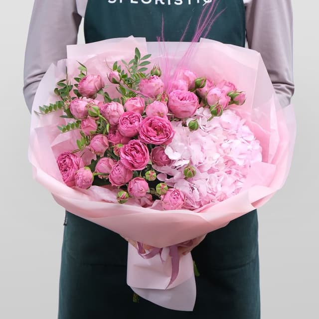 Букет из Гортензий и Розы Мисти Баблс «Коко Шанель» Букет из Гортензий и Розы Мисти Баблс «Коко Шанель»