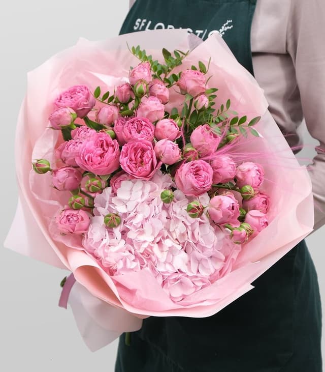 Букет из Гортензий и Розы Мисти Баблс «Коко Шанель» Букет из Гортензий и Розы Мисти Баблс «Коко Шанель»