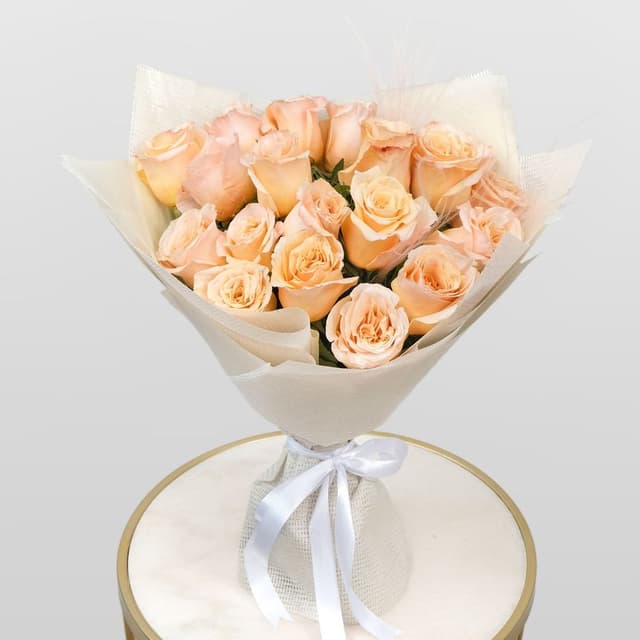 Букет кремовых Роз «Персиковое наслаждение» Букет кремовых Роз «Персиковое наслаждение»