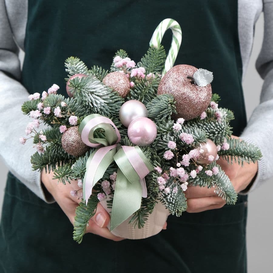 Композиция из Нобилиса и Гипсофилы «Новогоднее счастье»