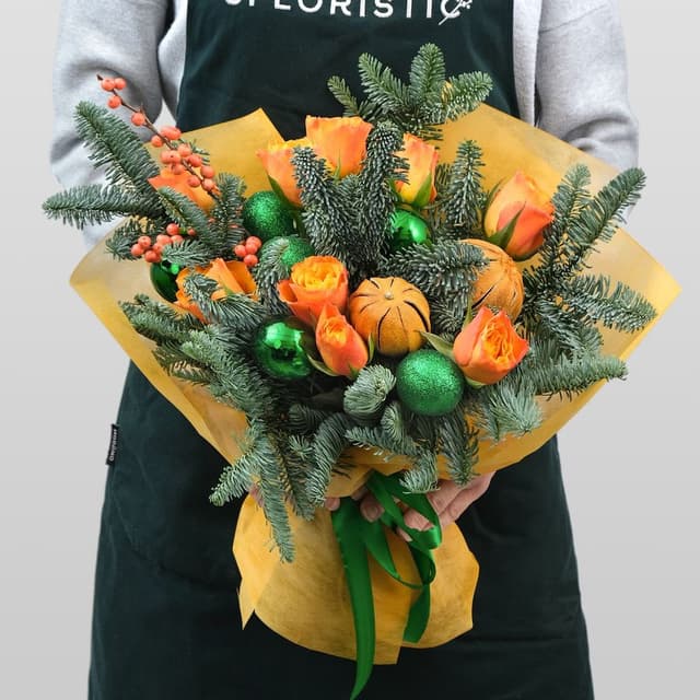 Букет из Роз, Нобилиса и Илекса «Оранж» Букет из Роз, Нобилиса и Илекса «Оранж»