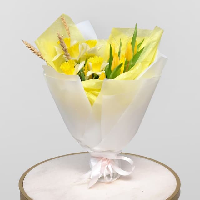 Букет из Тюльпана и Нарциссов «Солнечный рассвет» Букет из Тюльпана и Нарциссов «Солнечный рассвет»