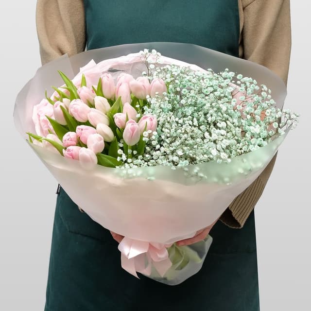 Букет из Тюльпанов и Гипсофилы «Неземная Радость» Букет из Тюльпанов и Гипсофилы «Неземная Радость»