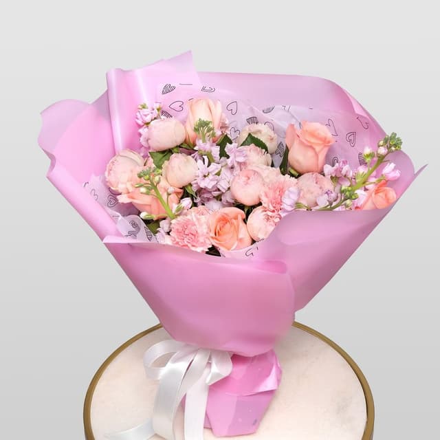 Букет из кустовой Розы и Маттиолы «Эбигейл» Букет из кустовой Розы и Маттиолы «Эбигейл»