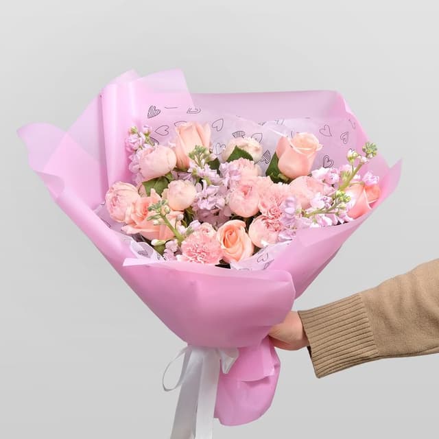 Букет из кустовой Розы и Маттиолы «Эбигейл» Букет из кустовой Розы и Маттиолы «Эбигейл»