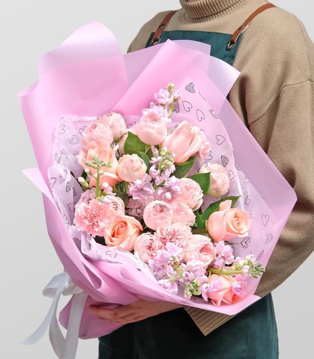 Букет из кустовой Розы и Маттиолы «Эбигейл» Букет из кустовой Розы и Маттиолы «Эбигейл»