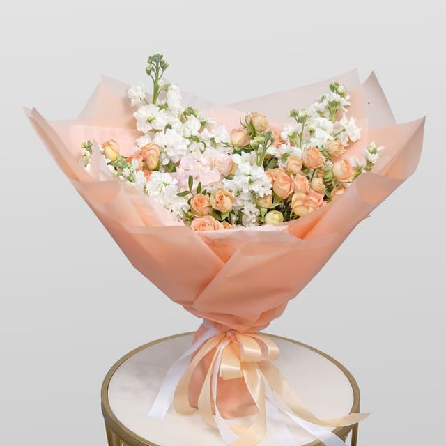 Букет из Гортензии, Альстромерий и Роз «Адриана» Букет из Гортензии, Альстромерий и Роз «Адриана»