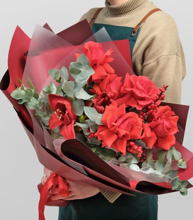 Букет из Роз и Амаралиса «Крессида» Букет из Роз и Амаралиса «Крессида»