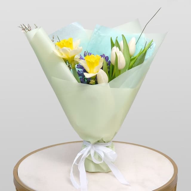Букет из Тюльпанов, Гиацинта и Нарцисса «Весенняя теплота» Букет из Тюльпанов, Гиацинта и Нарцисса «Весенняя теплота»