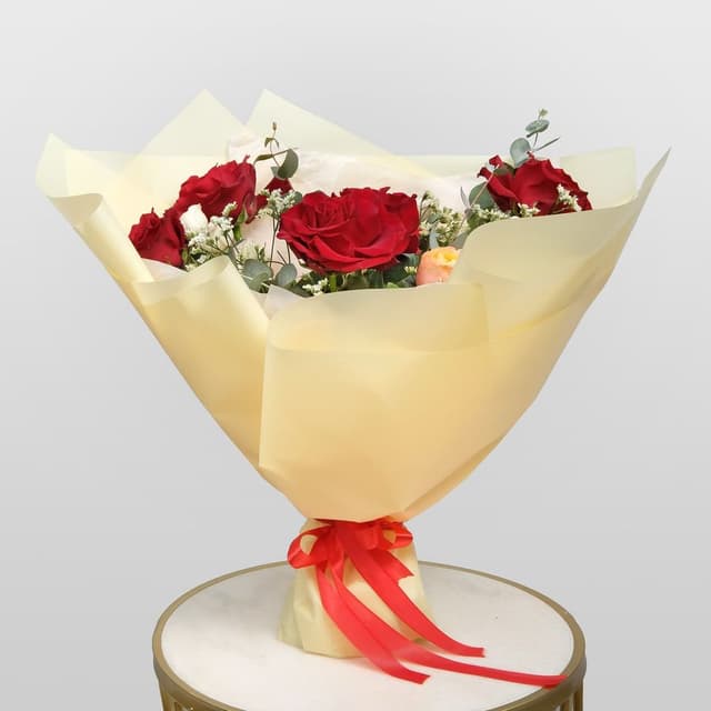 Букет Роз Вувузела и Эквадор «Царица» Букет Роз Вувузела и Эквадор «Царица»