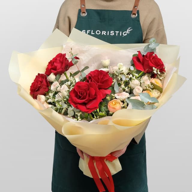 Букет Роз Вувузела и Эквадор «Царица» Букет Роз Вувузела и Эквадор «Царица»