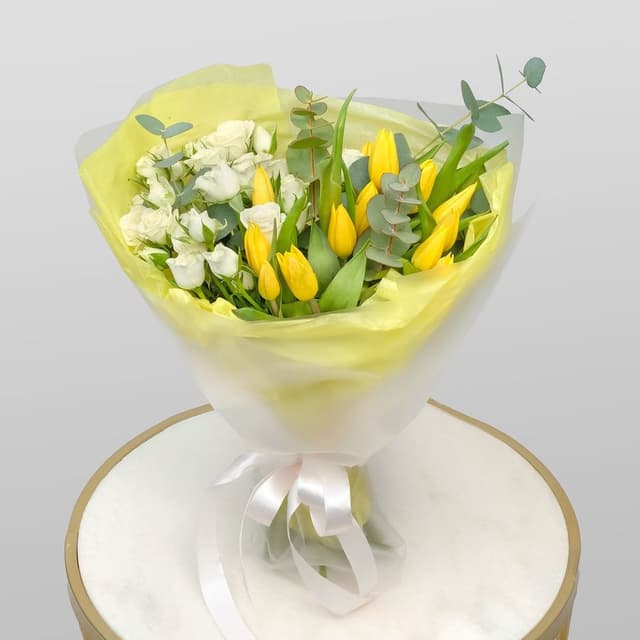 Букет Кустовых Роз и Тюльпанов «Солнце Мое» Букет Кустовых Роз и Тюльпанов «Солнце Мое»