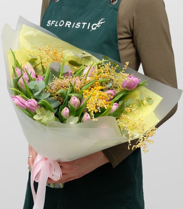 Букет из Тюльпанов и Мимозы «Поляна цветов» Букет из Тюльпанов и Мимозы «Поляна цветов»