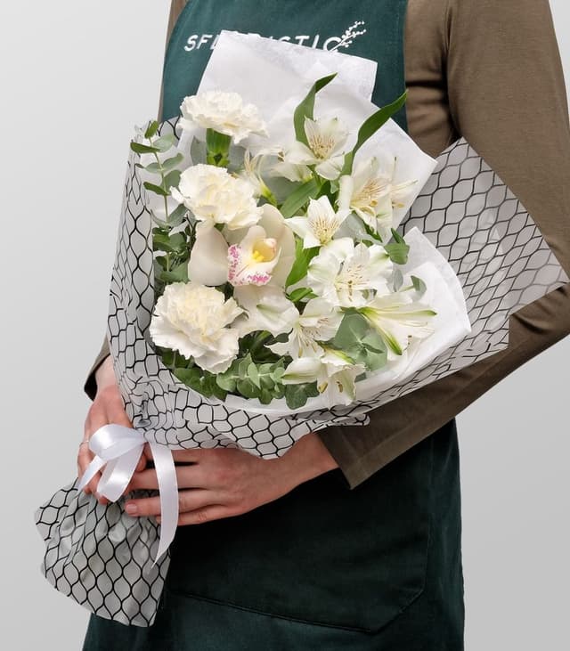 Букет из Альстромерий и Гвоздики «Весенний бриз» Букет из Альстромерий и Гвоздики «Весенний бриз»