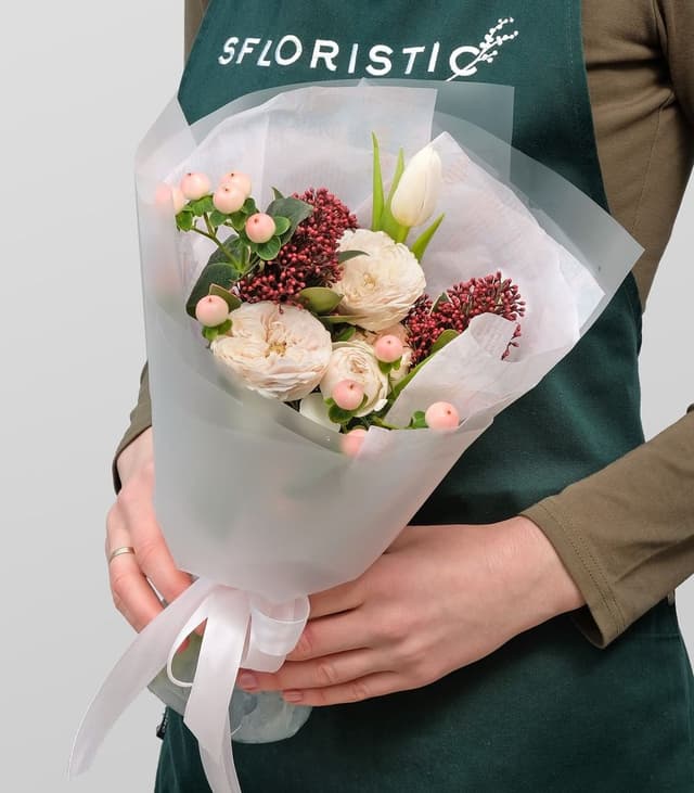 Букет из Пионовидных Роз и Тюльпанов «Лепестковая сказка» Букет из Пионовидных Роз и Тюльпанов «Лепестковая сказка»