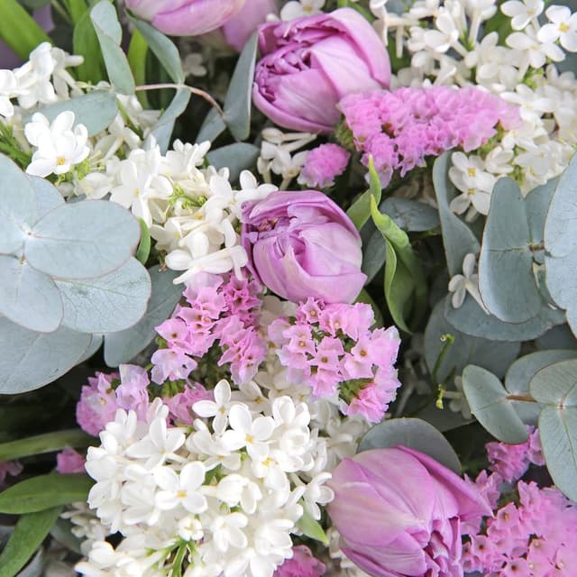 Букет из Сирени, Тюльпанов и Статицы «Ароматная мелодия» Букет из Сирени, Тюльпанов и Статицы «Ароматная мелодия»