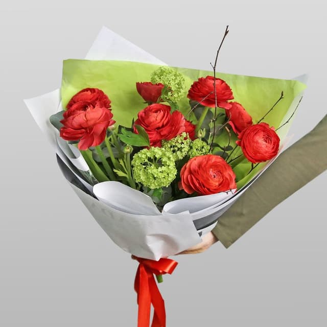 Букет из Ранункулюсов и Вибурнума «Яркое чудо» Букет из Ранункулюсов и Вибурнума «Яркое чудо»