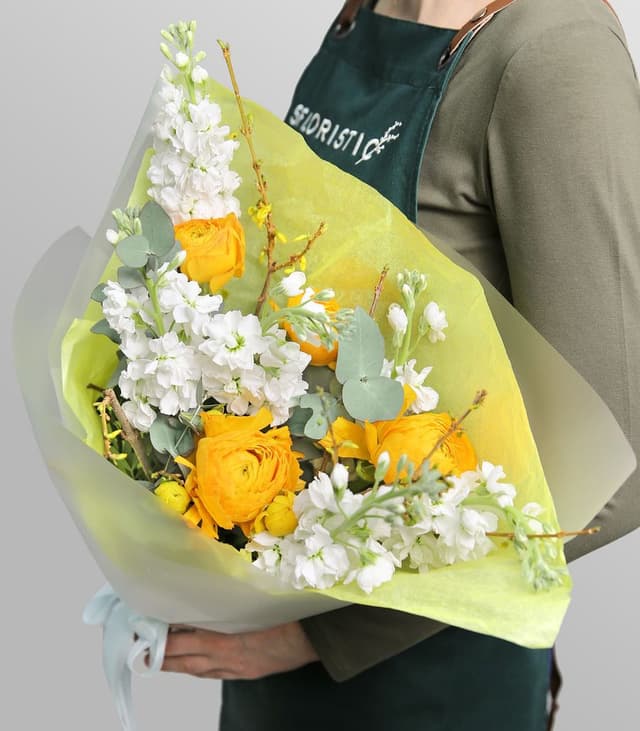 Букет из Ранункулюсов и Маттиолы «Лимончелло» Букет из Ранункулюсов и Маттиолы «Лимончелло»