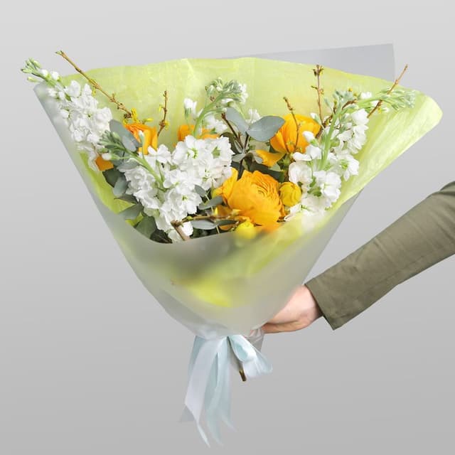 Букет из Ранункулюсов и Маттиолы «Лимончелло» Букет из Ранункулюсов и Маттиолы «Лимончелло»