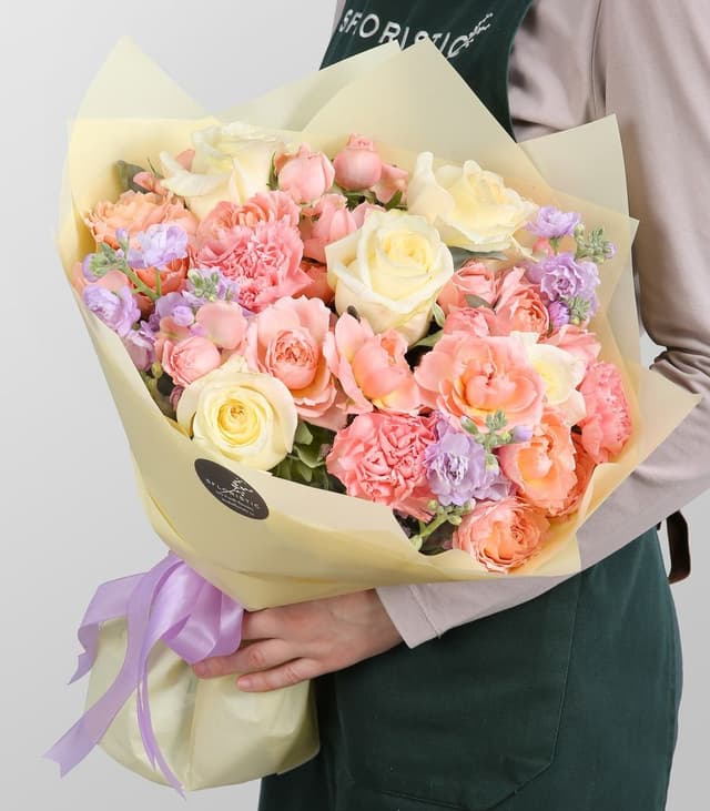 Букет из Роз, Гвоздик и Маттиолы «Твое тепло» Букет из Роз, Гвоздик и Маттиолы «Твое тепло»