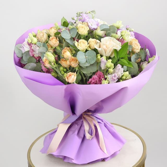 Букет из Роз, Эустомы и Маттиолы «Палитра чувств» Букет из Роз, Эустомы и Маттиолы «Палитра чувств»