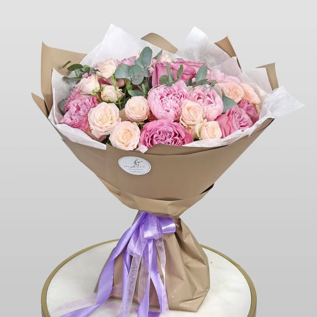 Букет из Пионов и Роз «Утренняя заря» Букет из Пионов и Роз «Утренняя заря»