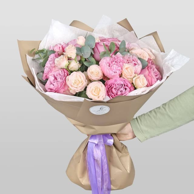 Букет из Пионов и Роз «Утренняя заря» Букет из Пионов и Роз «Утренняя заря»