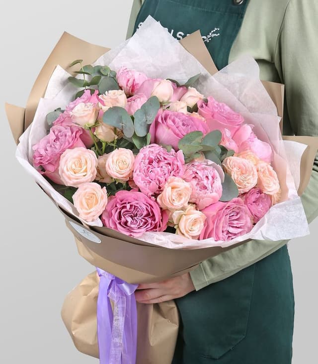 Букет из Пионов и Роз «Утренняя заря» Букет из Пионов и Роз «Утренняя заря»