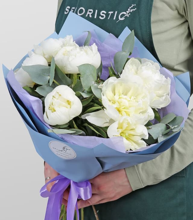 Букет из Пионов и Эвкалипта «Белая магия» Букет из Пионов и Эвкалипта «Белая магия»