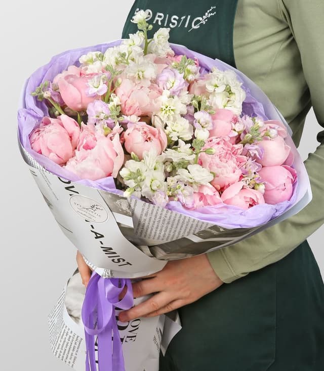 Букет из Пионов и Маттиолы «Ванильное облако» Букет из Пионов и Маттиолы «Ванильное облако»